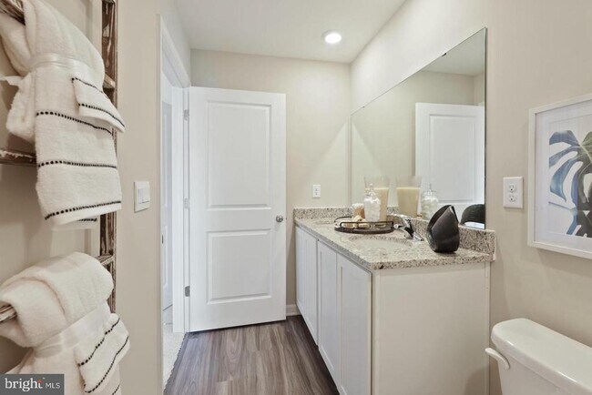 Building Photo - 1995 Fauna Dr