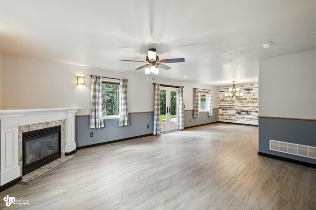 Building Photo - 4 Bedroom | 2.5 Bathroom | Garage - Conven...