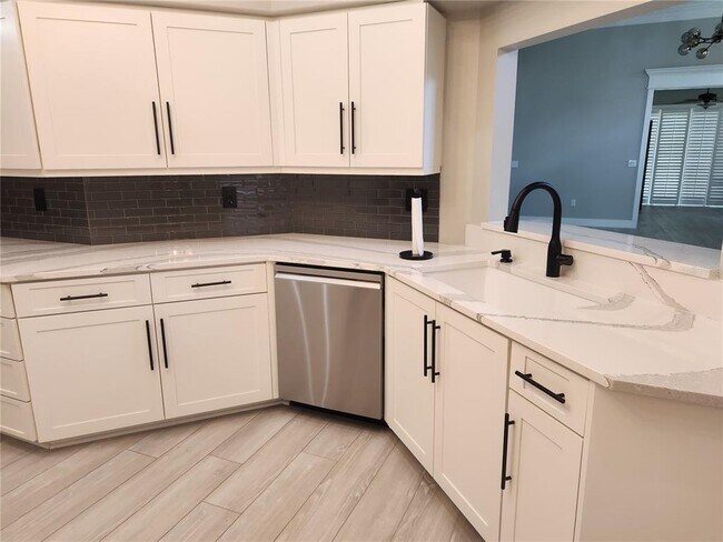 Building Photo - 3761 Amapola Ln