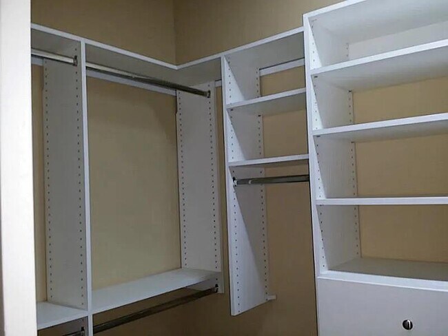 Building Photo - 4225 Brumby Ln