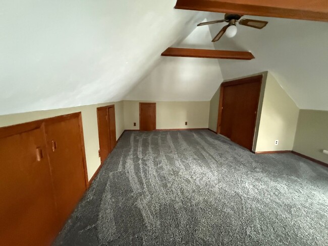 Building Photo - 1/2 OFF 1st MONTH'S RENT - Cozy Home w/ La...