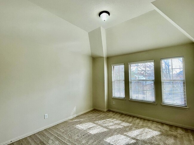 Building Photo - Gorgeous 4-bedroom home!