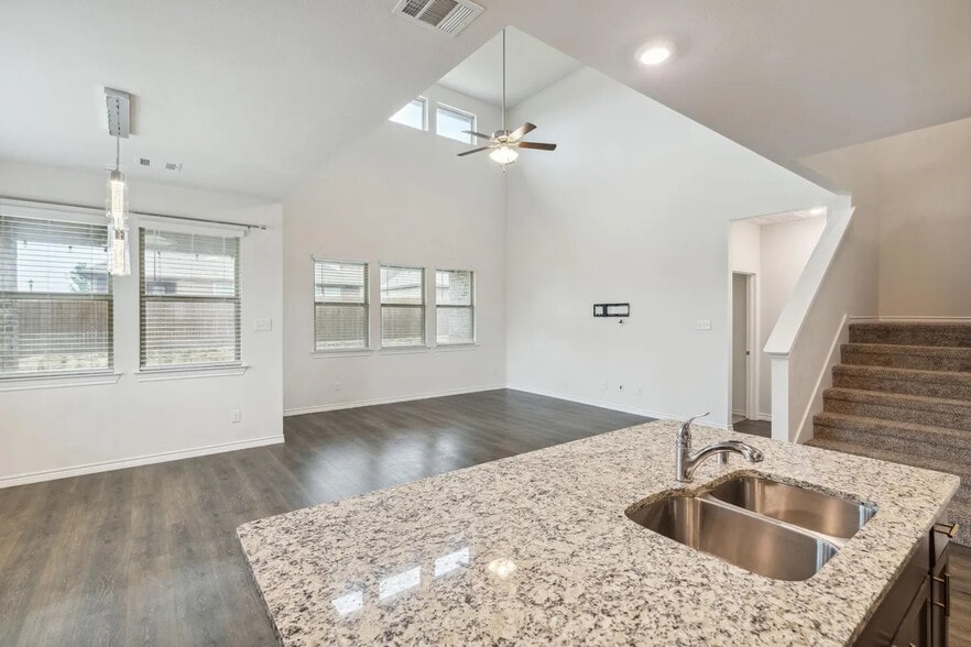 Building Photo - Room in Single Family Home on Gallop Dr