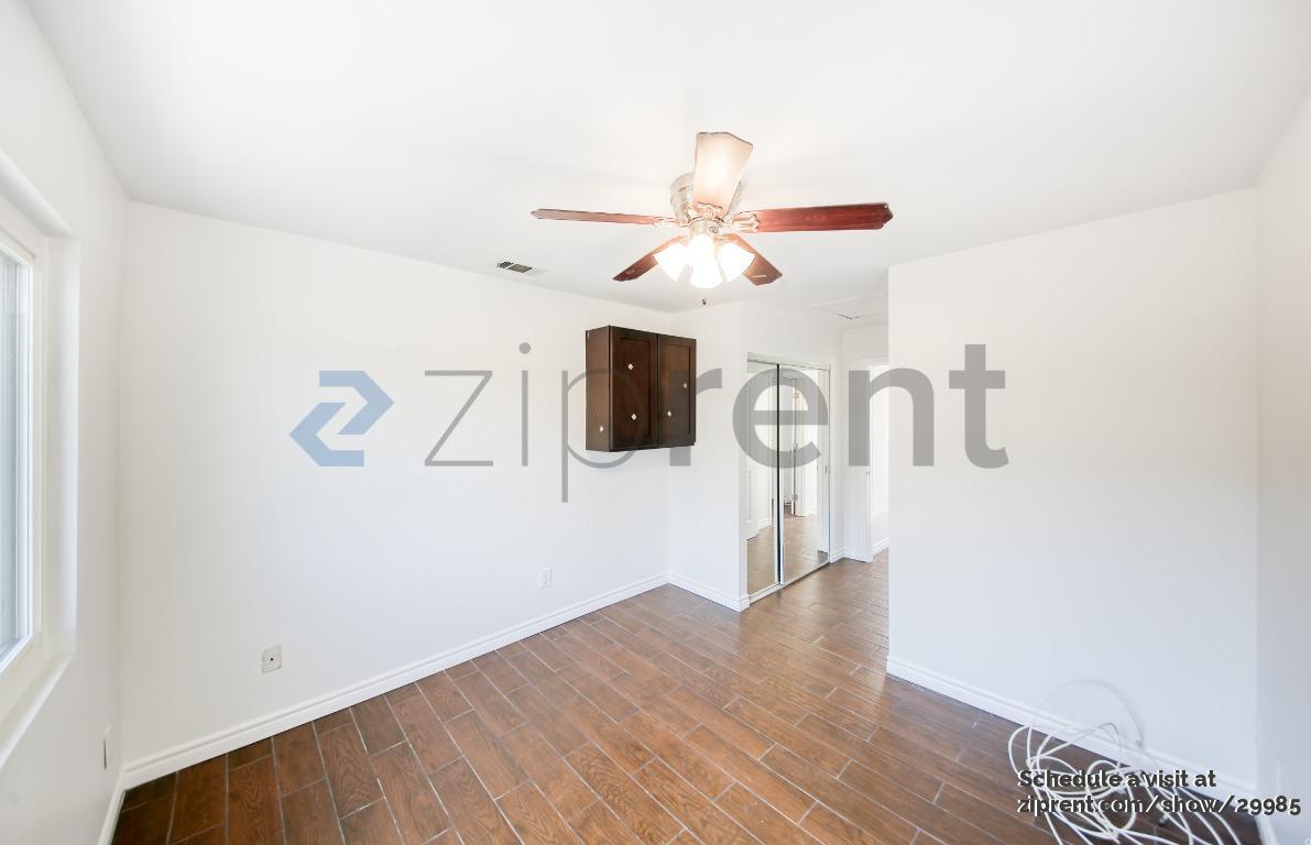 Building Photo - 14401 Plummer St