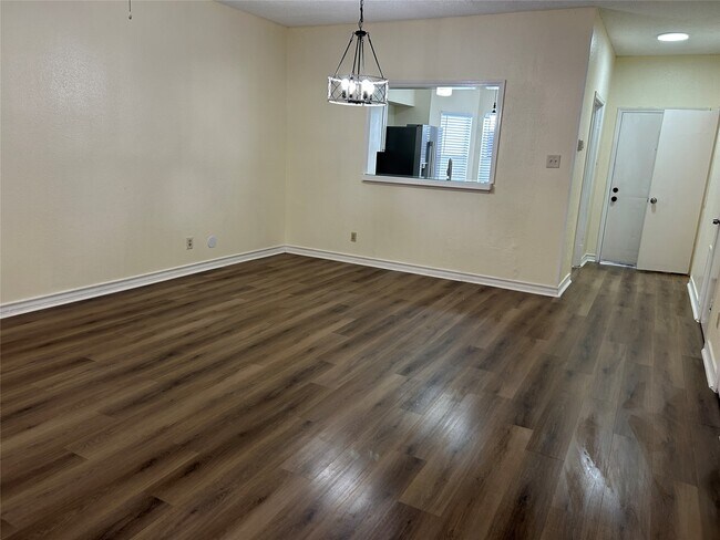 Building Photo - 12400 Brookglade Cir
