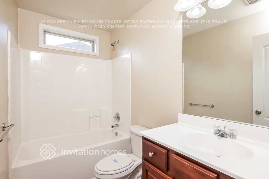 Building Photo - 6324 Stonelake Dr SW