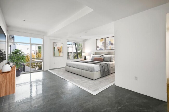 Building Photo - 4111 W Sunset Blvd