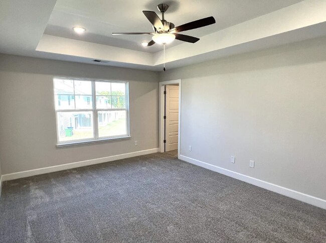 Building Photo - 207 Taylor Woods Ct