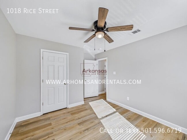 Building Photo - 1018 Rice St