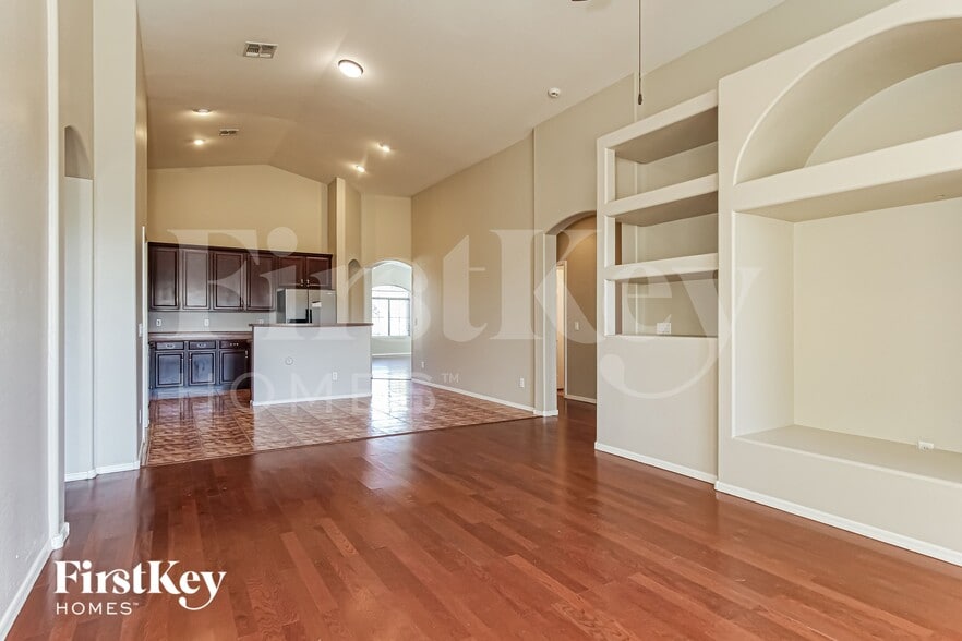 Building Photo - 14135 W Riviera Dr