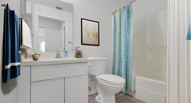 Building Photo - 1353 Westover St