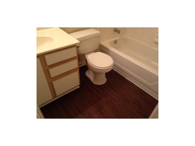 Building Photo - 1502 Carriage Hills Trail