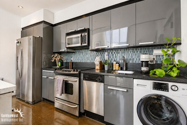 Building Photo - Modern 1Bdm 1Ba Unfurnished Loft-Style Home with Open Concept Living!
