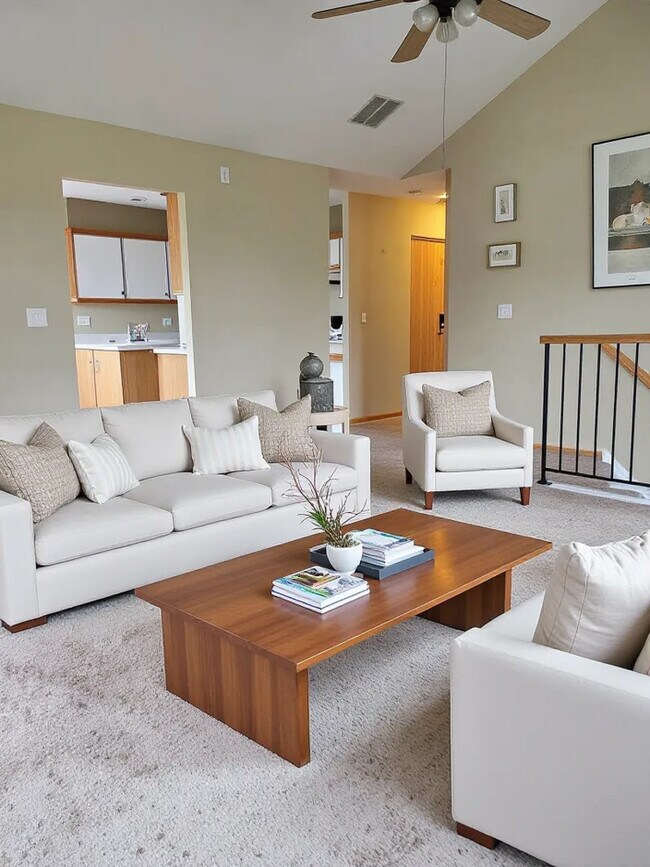Building Photo - 2492 Dickens Dr