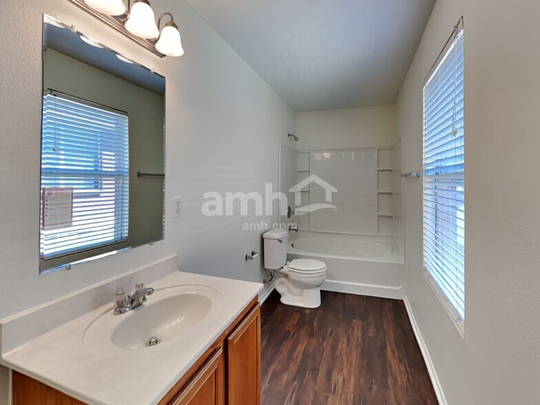 Building Photo - 10136 High Eagle Trail