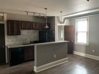 Building Photo - 141 S 15th St