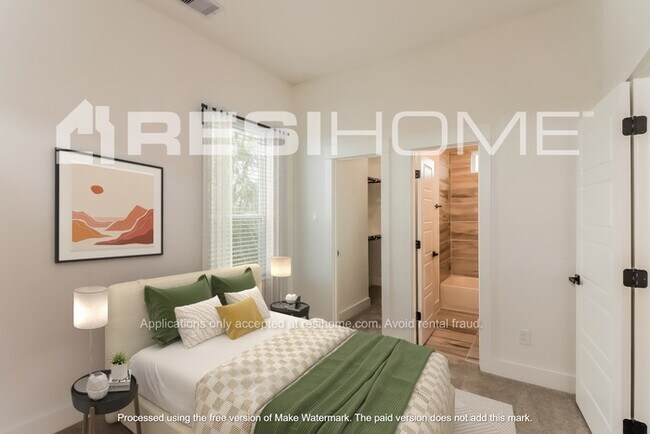 Building Photo - 6336 Culberson St
