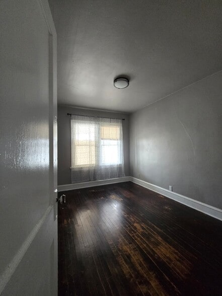 Building Photo - 2470 N 52nd St