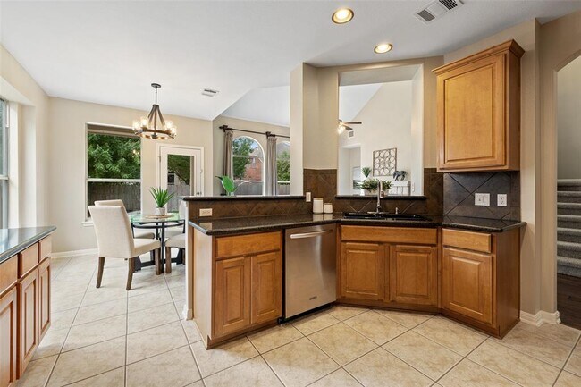 Building Photo - 11121 Sandstone Trail