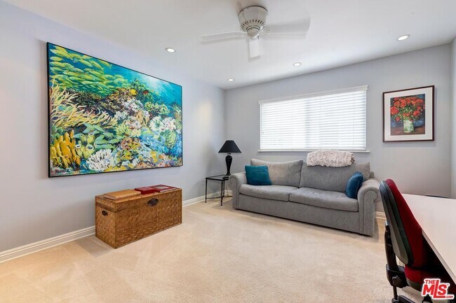 Building Photo - 17171 Palisades Cir