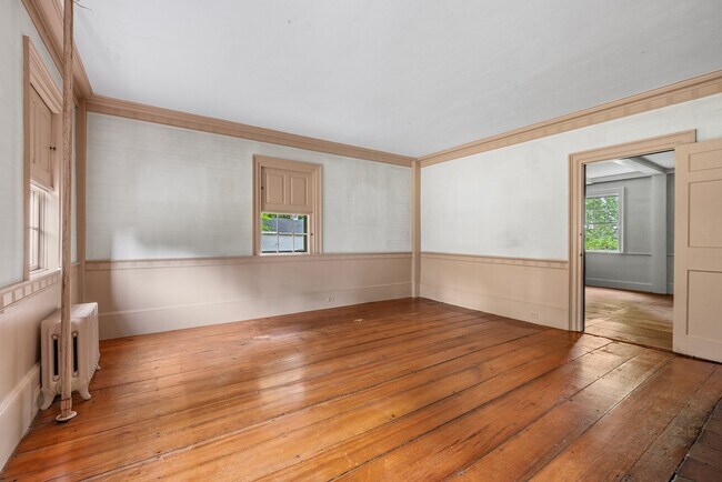 Building Photo - 230 Asbury St