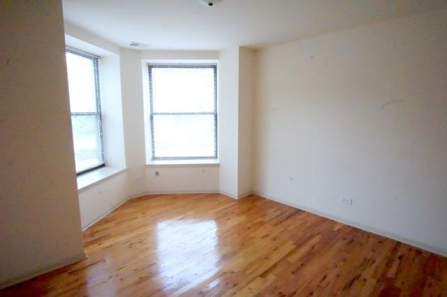 Building Photo - 2 bedroom in Chicago IL 60640