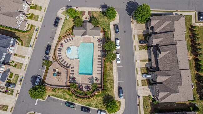 Building Photo - 1223 Bhaltair Ln