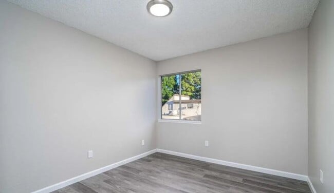Building Photo - 4800 Nordic Dr
