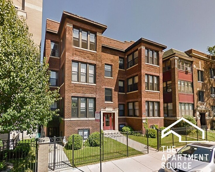 Building Photo - 3707 N Wilton Ave