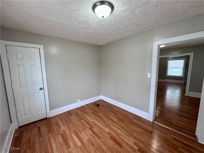 Building Photo - 1174 Tampa Ave