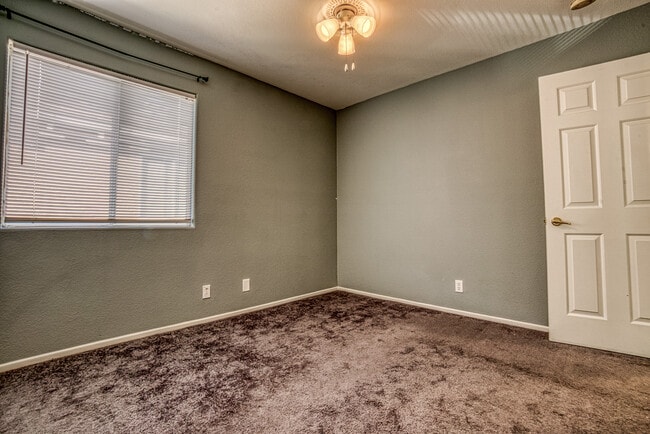 Building Photo - 25624 Wordsworth Ln
