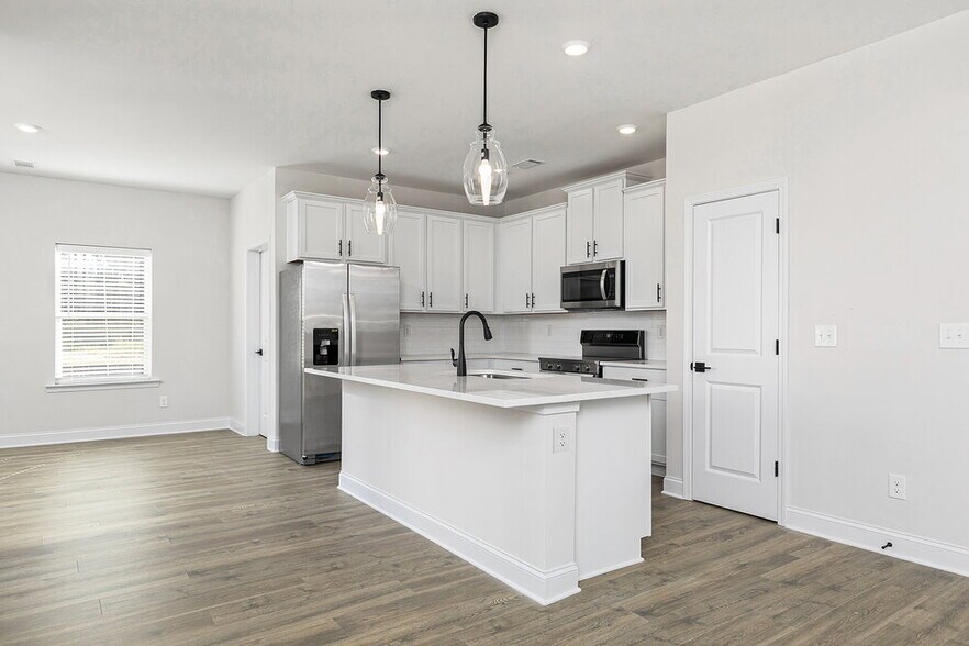 Building Photo - 676 Cantrell Dr