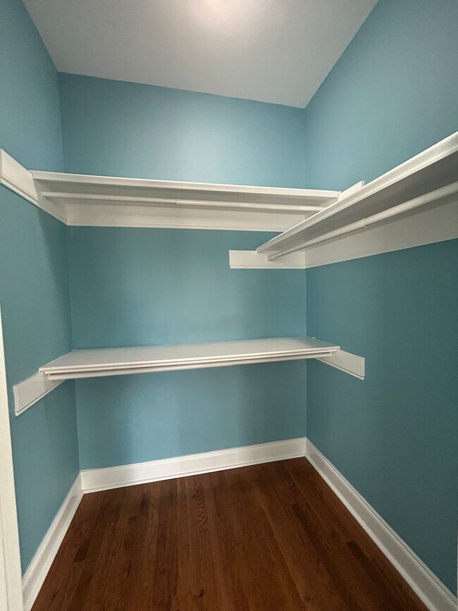 Building Photo - 3 Bedroom/2 Bath in Downtown Savannah, GA