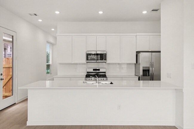 Building Photo - 12610 Blue Catfish Ln