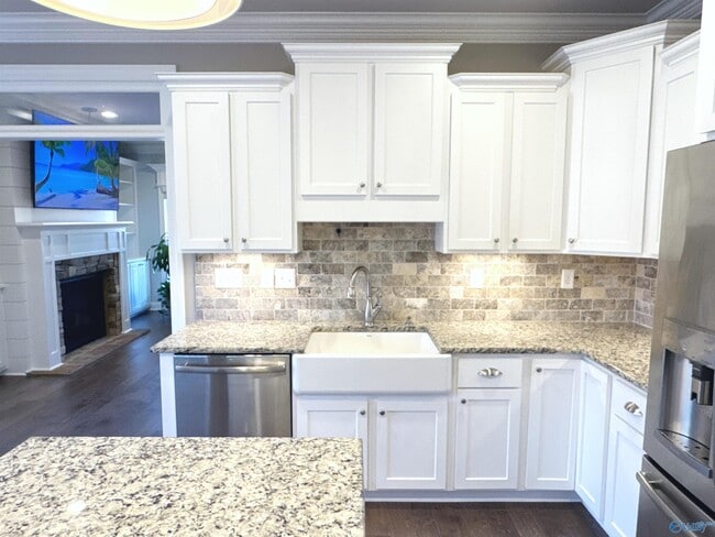 Building Photo - 4260 Sullivan St