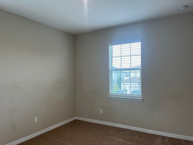 Building Photo - 2601 Pinnacle Ln