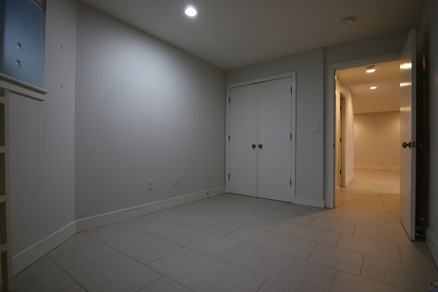 Building Photo - 547 Columbus Ave