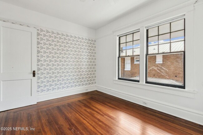 Building Photo - 2115 Forbes St