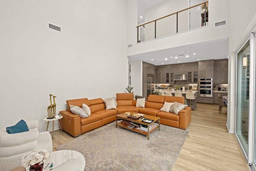 Building Photo - 478 Sycamore Dr