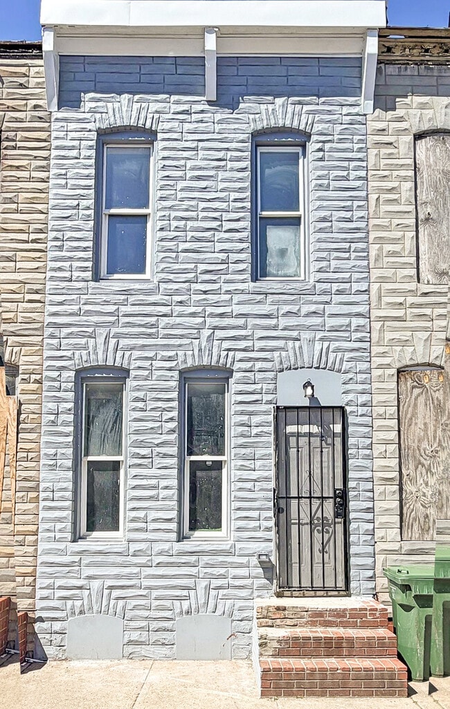 Building Photo - 1920 Christian St