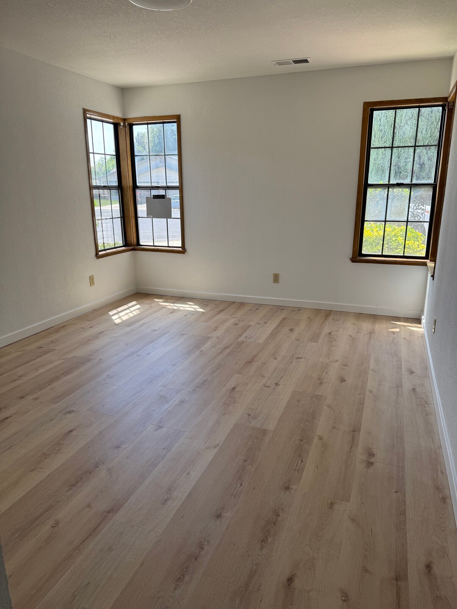 Building Photo - 1815 Azure Ct