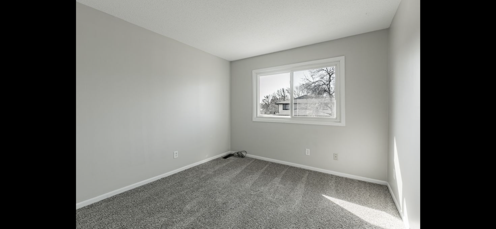 Building Photo - 6406 83rd Ct N
