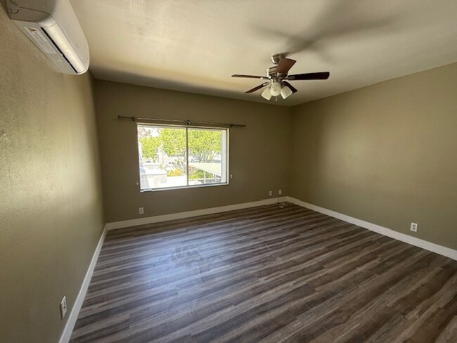 Building Photo - Cozy 2 bedroom, 2 bathroom town home in Wo...