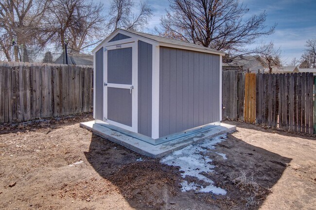 Building Photo - 5553 Crystal Way