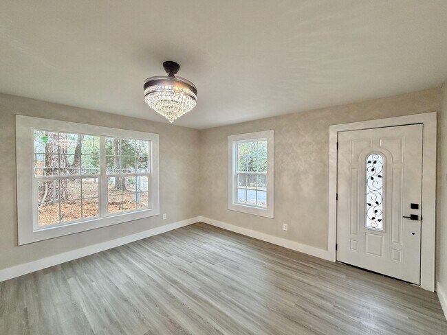 Building Photo - 5958 Scottsdale Dr