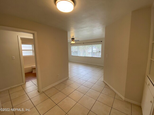 Building Photo - 1613 Flagler Ave