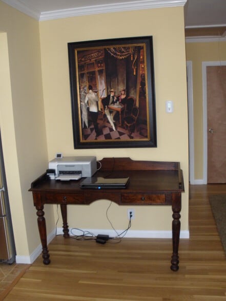 Building Photo - 1334 E 1st St