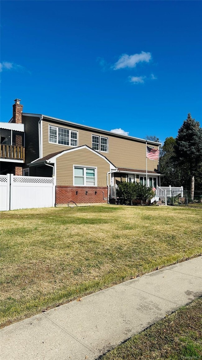 Primary Photo - 3013 Lawrence Dr