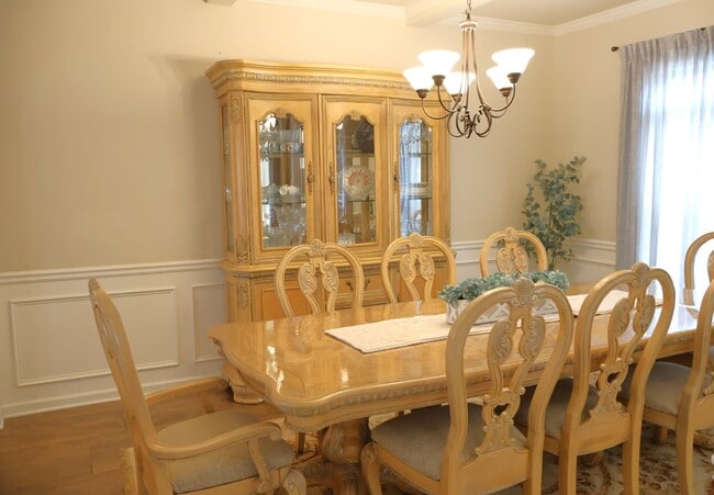 Building Photo - 202 Ermon Ct