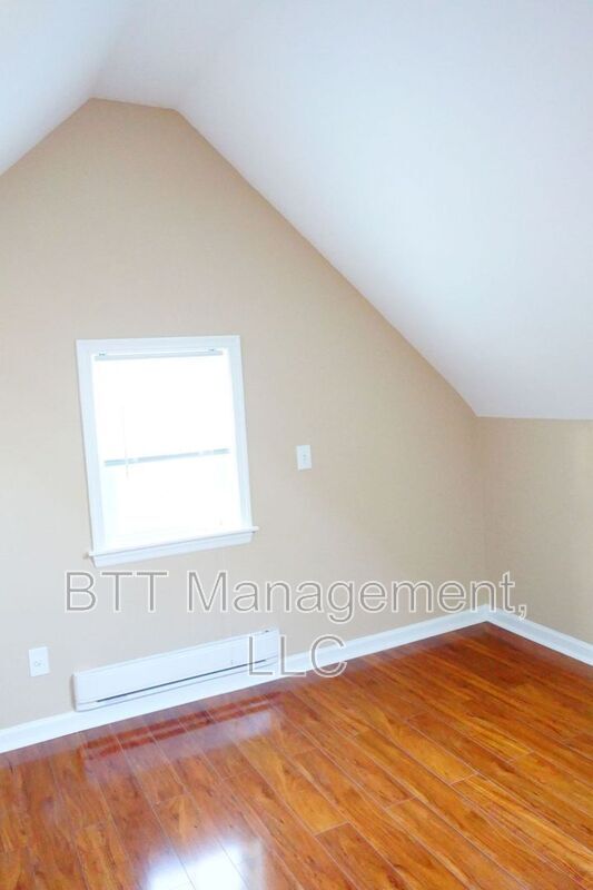Building Photo - 7905 Flower Ave